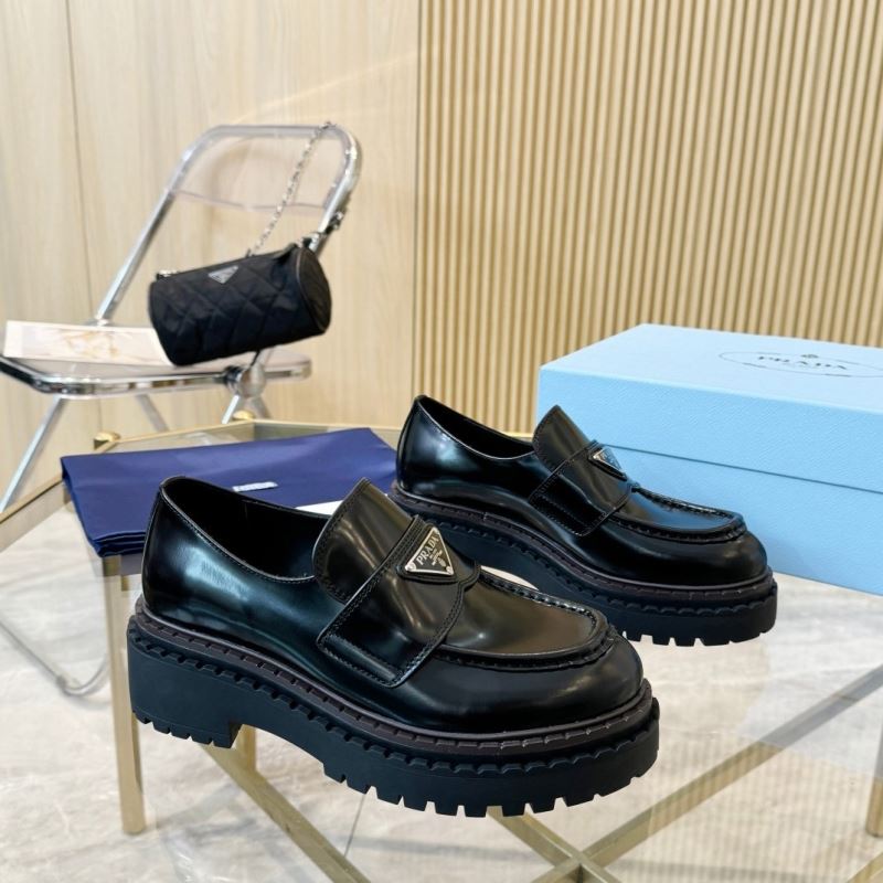 Pra*a leather shoes